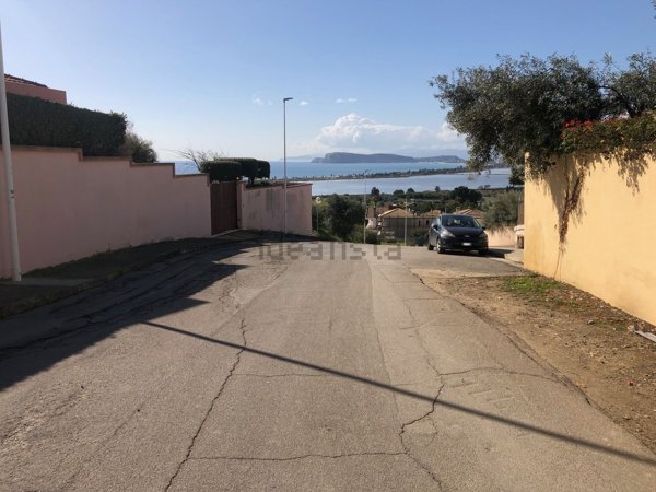 terreno in vendita a Quartu Sant'Elena in zona Margine Rosso