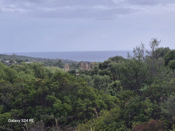 terreno edificabile in vendita a Quartu Sant'Elena in zona Is Meris