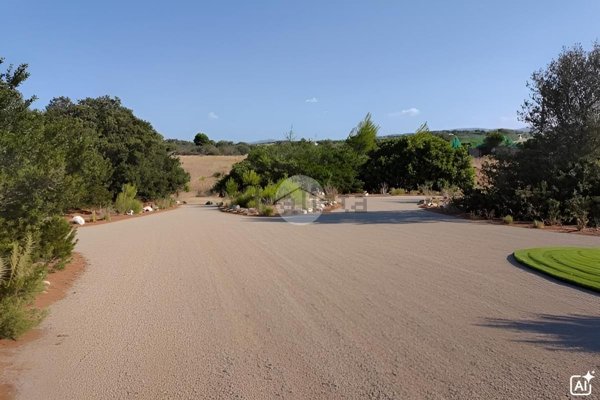 terreno edificabile in vendita a Quartu Sant'Elena in zona Capitana