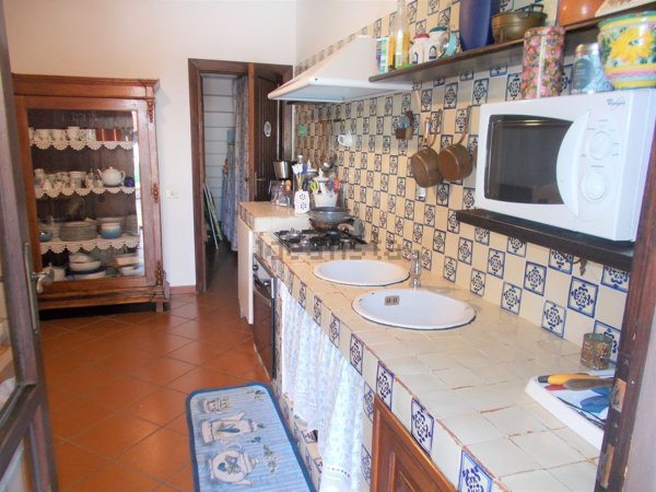 casa indipendente in vendita a Quartu Sant'Elena in zona Litorale