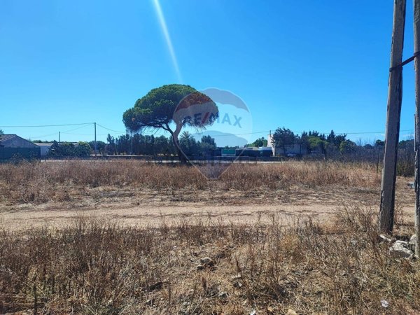 terreno edificabile in vendita a Quartu Sant'Elena in zona Simbirizzi