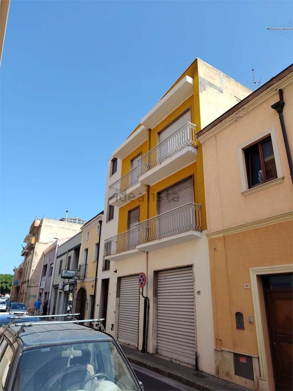 appartamento in vendita a Quartu Sant'Elena in zona Centro Storico