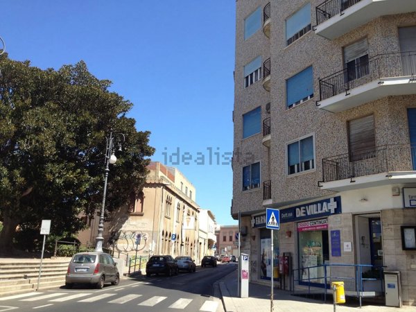 locale commerciale in vendita a Quartu Sant'Elena in zona Centro Storico