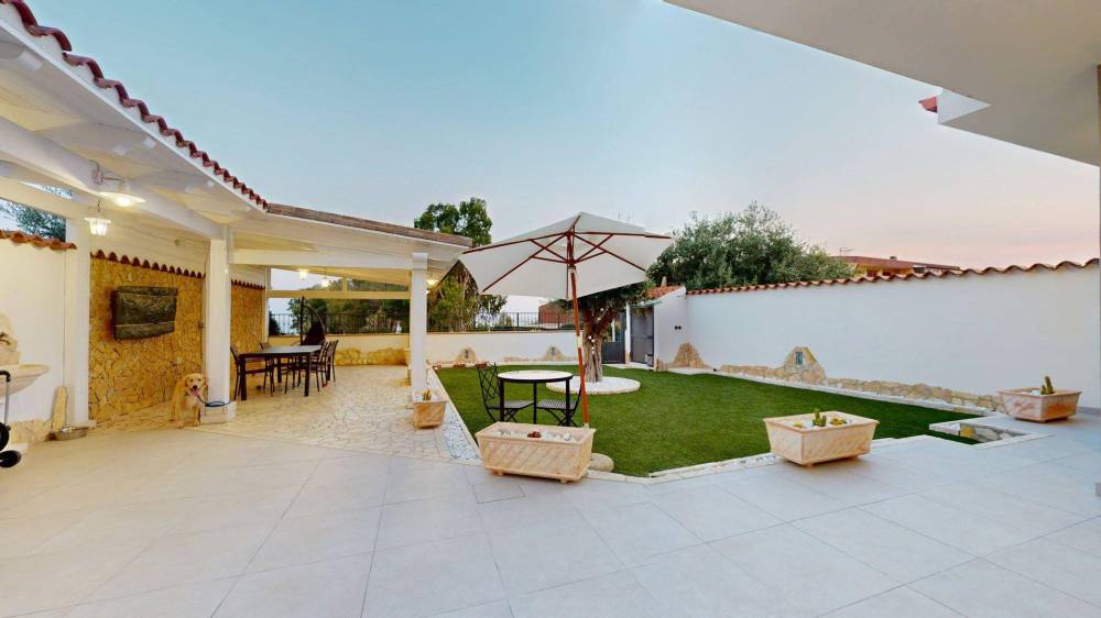 casa indipendente in vendita a Quartu Sant'Elena in zona Poetto di Quartu