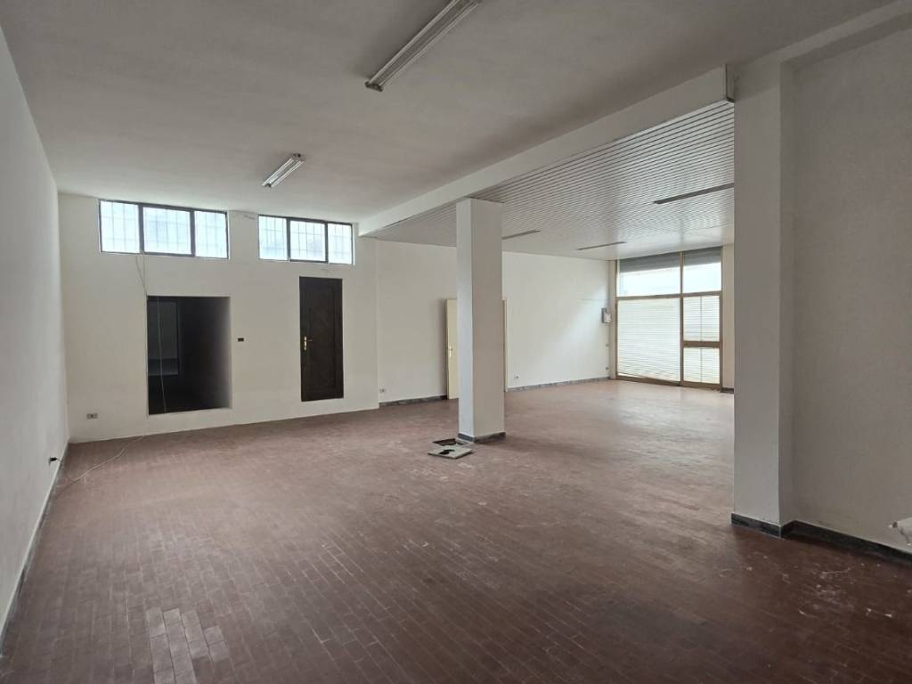 negozio in vendita a Quartu Sant'Elena in zona Musicisti