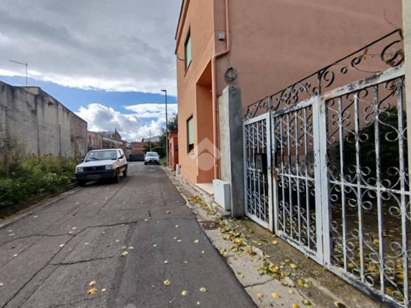 casa indipendente in vendita a Quartu Sant'Elena in zona Centro Storico
