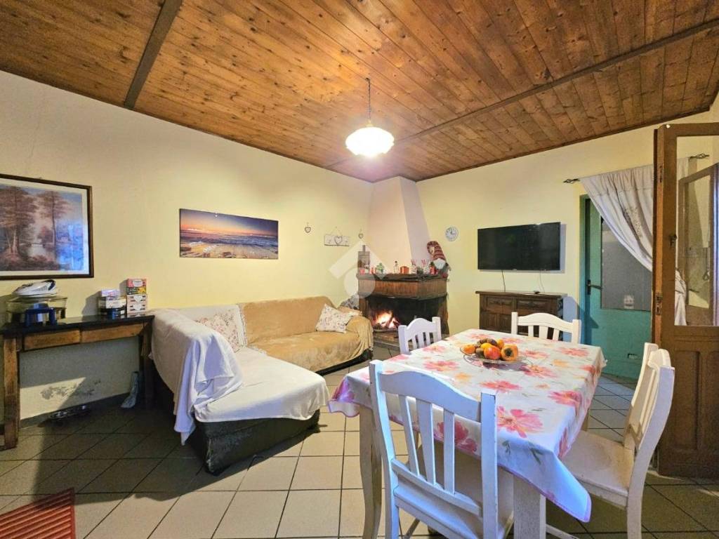 appartamento in vendita a Quartu Sant'Elena in zona Centro Storico