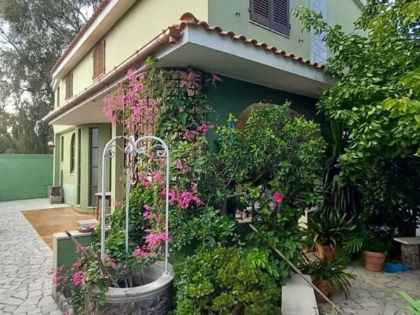 casa indipendente in vendita a Quartu Sant'Elena in zona Flumini di Quartu