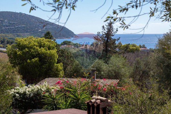 casa indipendente in vendita a Quartu Sant'Elena