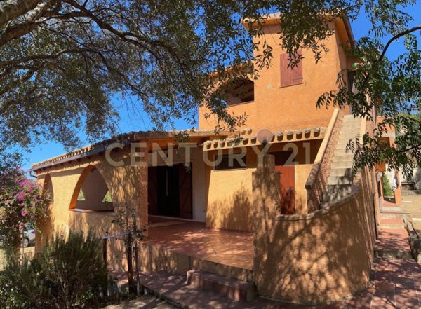 casa indipendente in vendita a Quartu Sant'Elena in zona Capitana