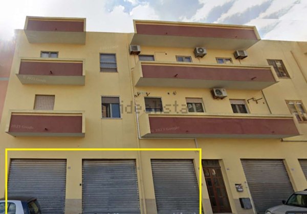 locale commerciale in vendita a Quartu Sant'Elena