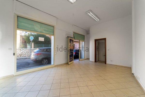 locale commerciale in vendita a Quartu Sant'Elena