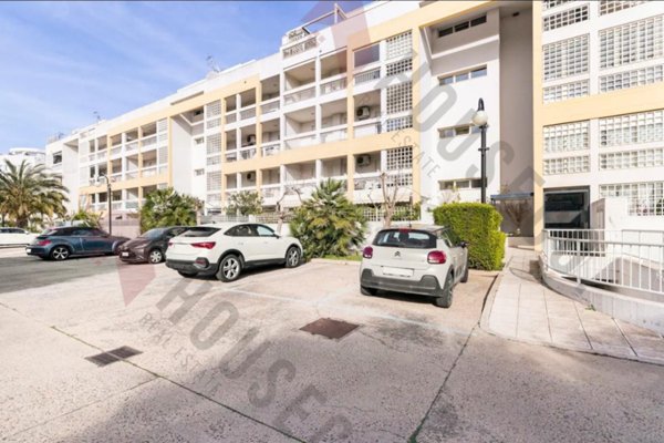 appartamento in vendita a Quartu Sant'Elena in zona Quartello