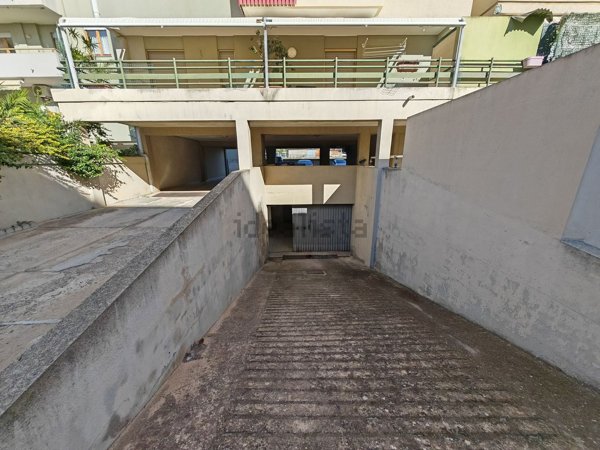 locale di sgombero in vendita a Quartu Sant'Elena in zona Pitz'e Serra