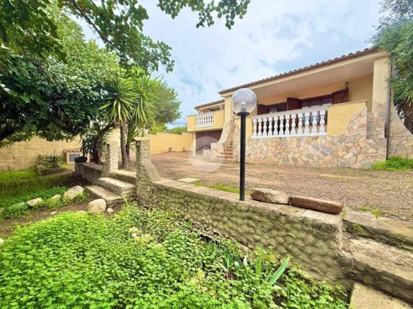 casa indipendente in vendita a Quartu Sant'Elena in zona Capitana