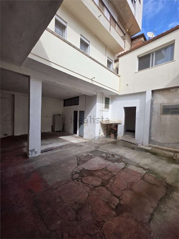 appartamento in vendita a Quartu Sant'Elena in zona Centro Storico