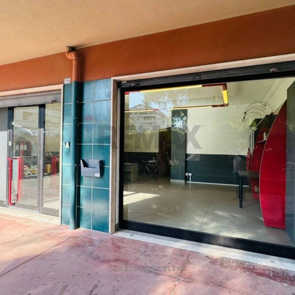 locale commerciale in vendita a Quartu Sant'Elena in zona Pitz'e Serra