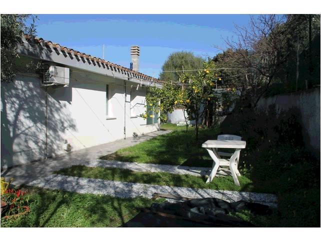 casa indipendente in vendita a Quartu Sant'Elena in zona Litorale