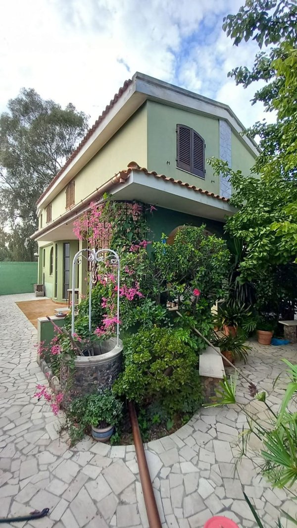 casa indipendente in vendita a Quartu Sant'Elena in zona Flumini di Quartu