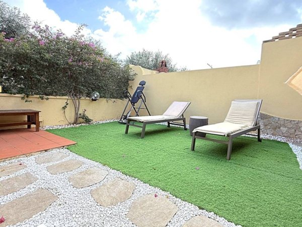 casa indipendente in vendita a Quartu Sant'Elena in zona Foxi