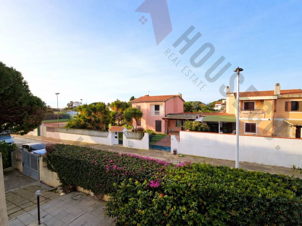 casa indipendente in vendita a Quartu Sant'Elena in zona Foxi