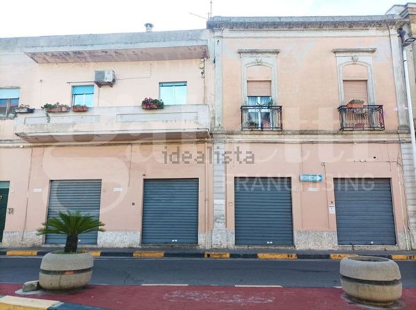 locale commerciale in vendita a Quartu Sant'Elena in zona Centro Storico