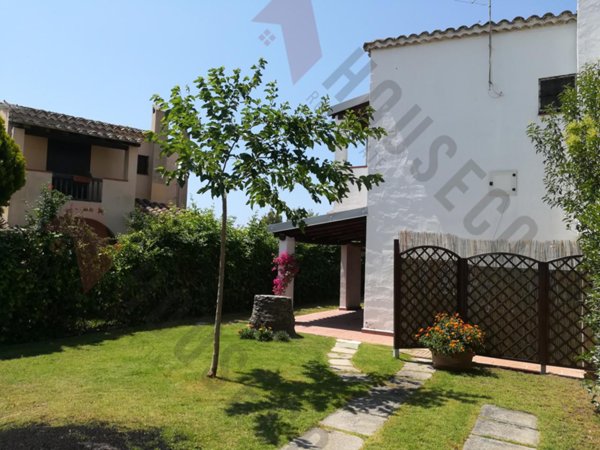 appartamento in vendita a Quartu Sant'Elena in zona Litorale