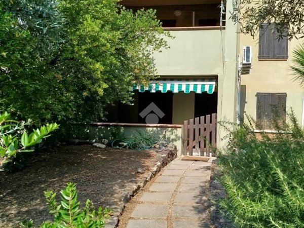 casa indipendente in vendita a Quartu Sant'Elena in zona Geremeas