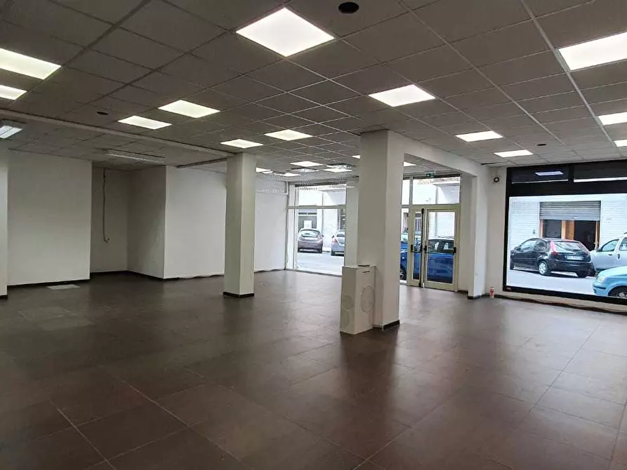 locale commerciale in vendita a Quartu Sant'Elena