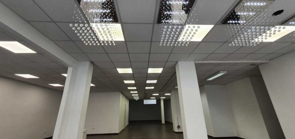 locale commerciale in vendita a Quartu Sant'Elena