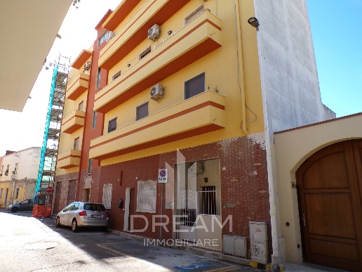 appartamento in vendita a Quartu Sant'Elena in zona Centro Storico