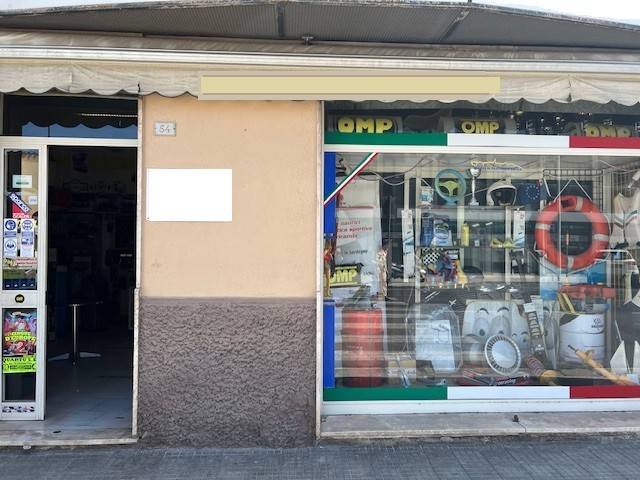 negozio in vendita a Quartu Sant'Elena