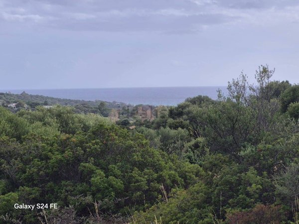 terreno edificabile in vendita a Quartu Sant'Elena in zona Is Meris