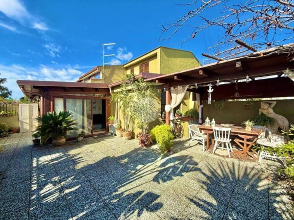 casa indipendente in vendita a Quartu Sant'Elena in zona Capitana