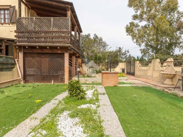 appartamento in vendita a Quartu Sant'Elena in zona Capitana