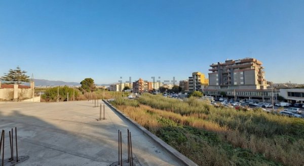 locale di sgombero in vendita a Quartu Sant'Elena in zona Musicisti