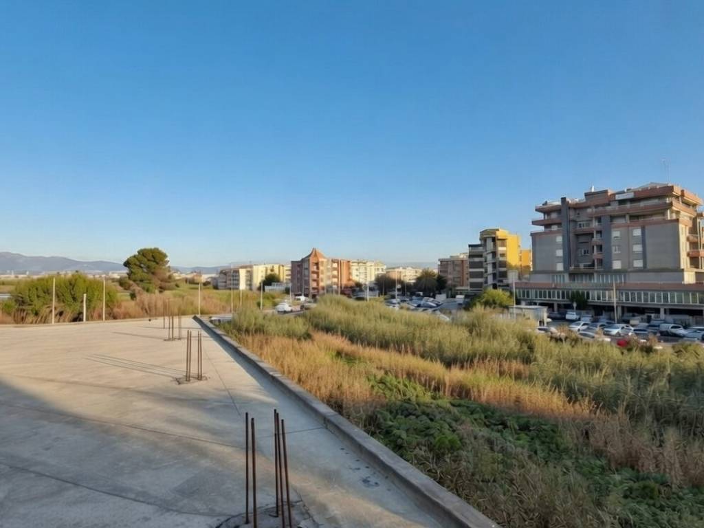 locale commerciale in vendita a Quartu Sant'Elena