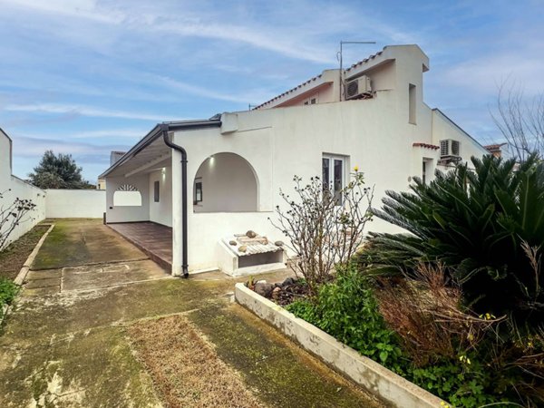 casa indipendente in vendita a Quartu Sant'Elena in zona Foxi