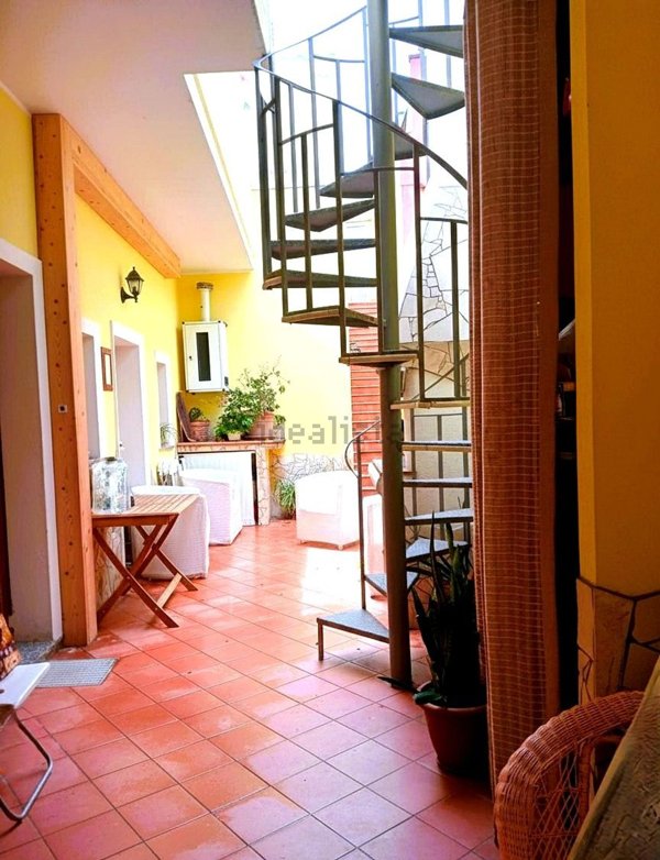 casa indipendente in vendita a Quartu Sant'Elena in zona Centro Storico