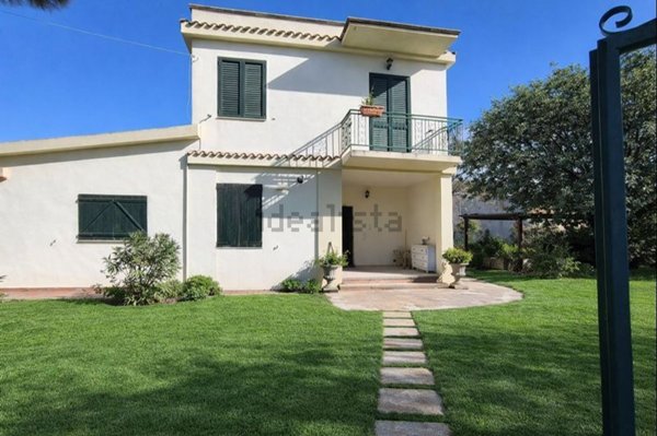 casa indipendente in vendita a Quartu Sant'Elena in zona Flumini di Quartu