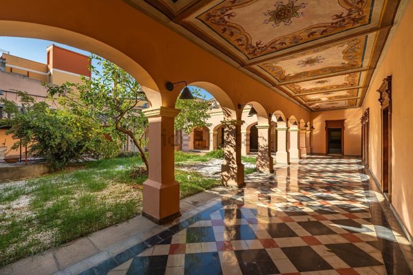 casa indipendente in vendita a Quartu Sant'Elena in zona Centro Storico