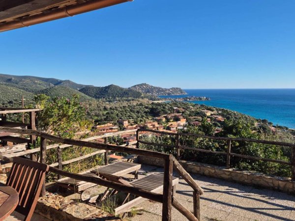 casa indipendente in vendita a Quartu Sant'Elena in zona Geremeas