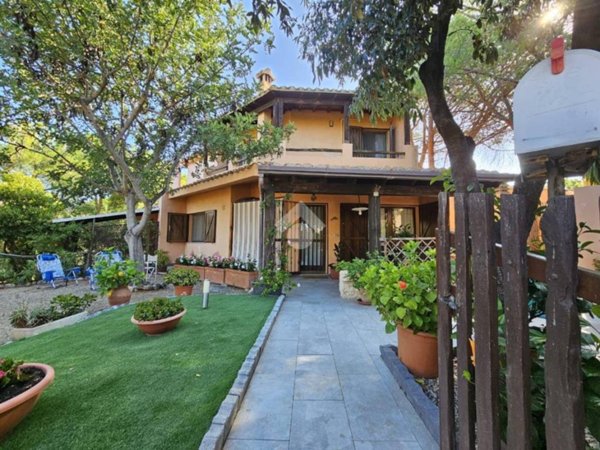 casa indipendente in vendita a Quartu Sant'Elena in zona Capitana