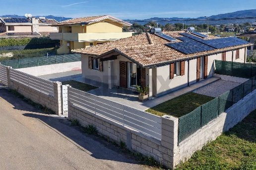casa indipendente in vendita a Quartu Sant'Elena in zona Foxi