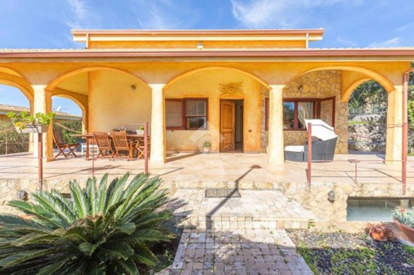 casa indipendente in vendita a Quartu Sant'Elena in zona Capitana