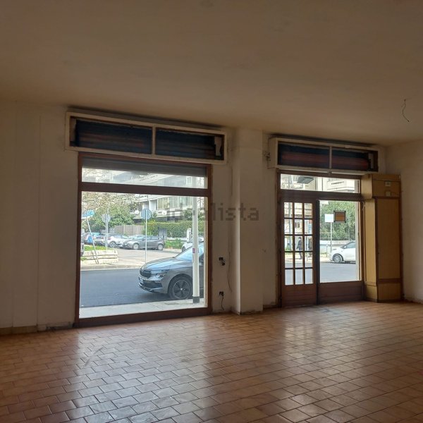 locale commerciale in vendita a Quartu Sant'Elena in zona Pitz'e Serra