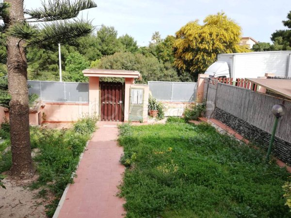 casa indipendente in vendita a Quartu Sant'Elena in zona Margine Rosso