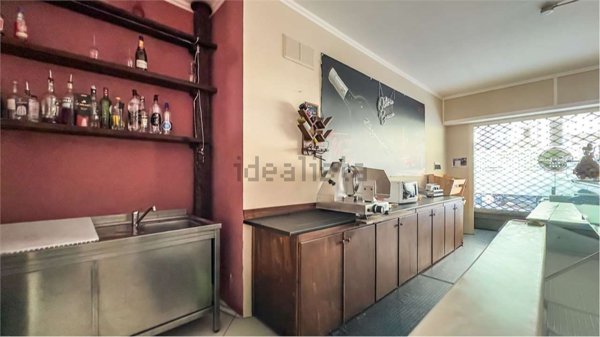 negozio in vendita a Quartu Sant'Elena in zona Pitz'e Serra