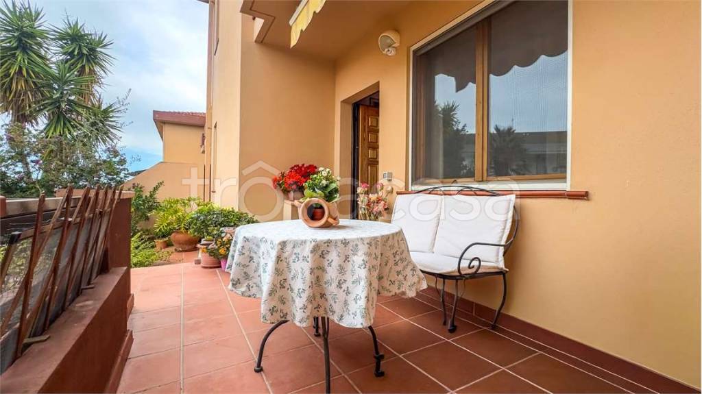 casa indipendente in vendita a Quartu Sant'Elena in zona Litorale