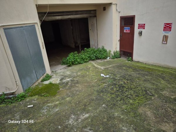 locale commerciale in vendita a Quartu Sant'Elena